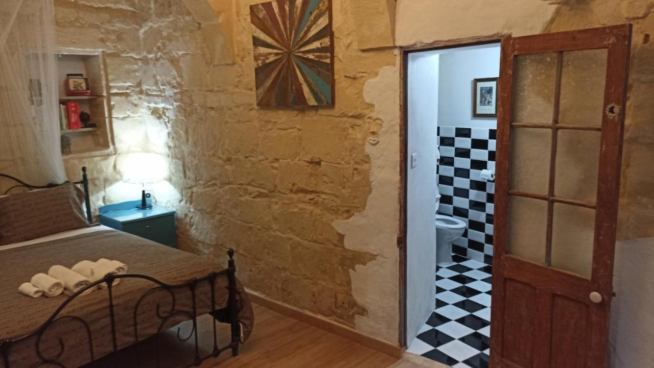 Fusion Homestay Accommodation Mosta Bagian luar foto