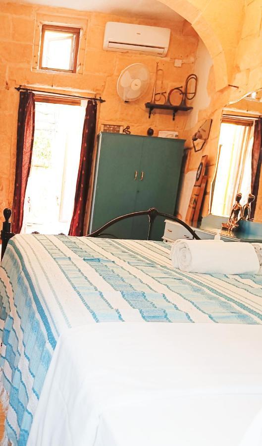 Fusion Homestay Accommodation Mosta Bagian luar foto